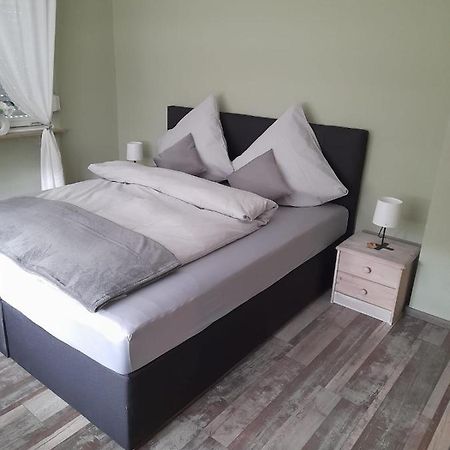 Ferienwohnung Pickel Kottenheim Luaran gambar